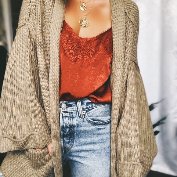 Last 1✨🆕Coralee Rust Satin & Lace Cami Top - Picture 8 of 8